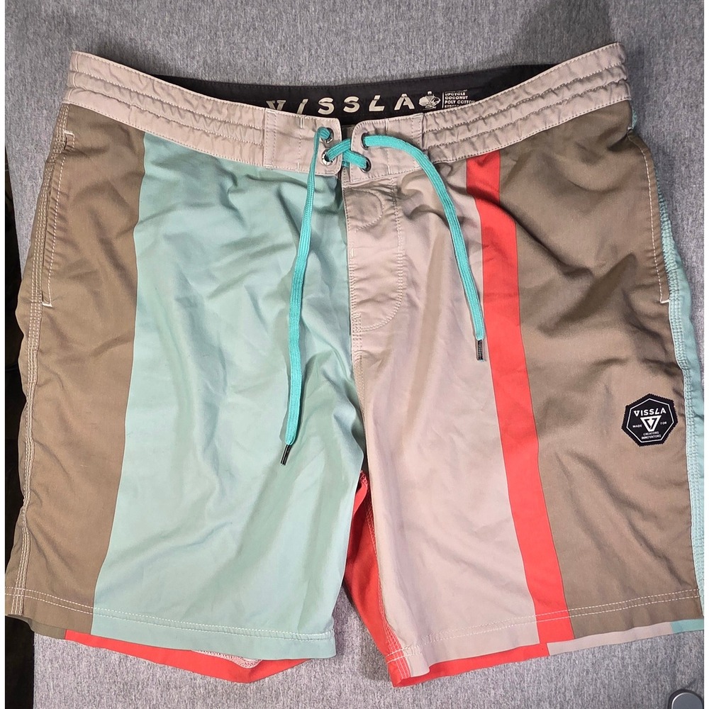 Vissla Mens 36 Upcycled Coconut Colorblock Board Shorts Tan Green Red Stretch